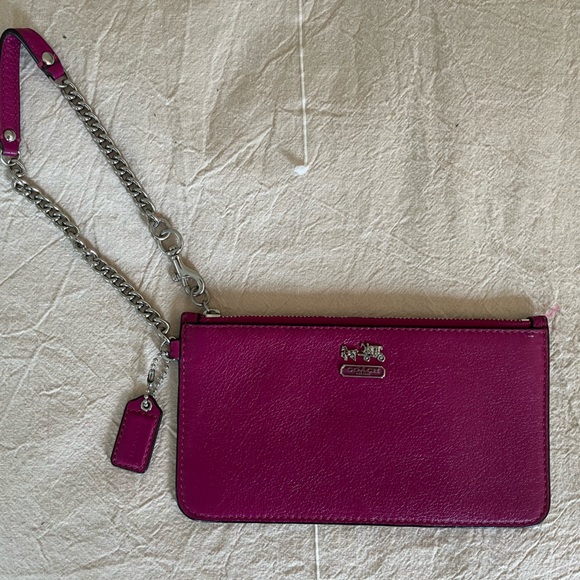 Coach Handbags - Coach wristlet
